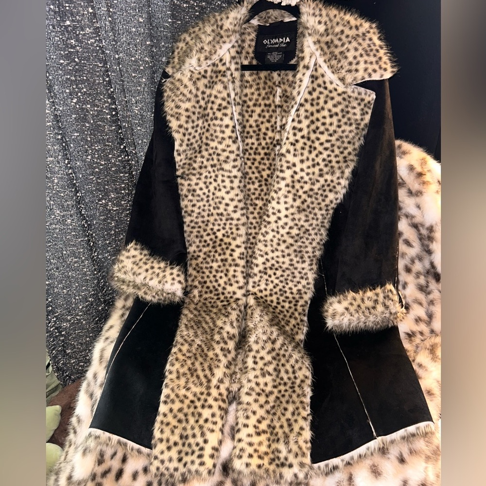 Olivia M Leopard-Trim Teddy Coat in Black & Cream